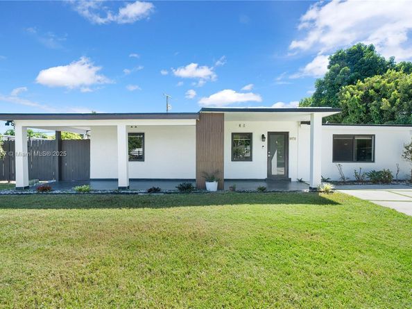 14970 Leisure Dr, Homestead FL 33033