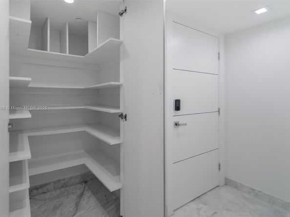 19195 Mystic Pointe Dr 2707, Aventura FL 33180