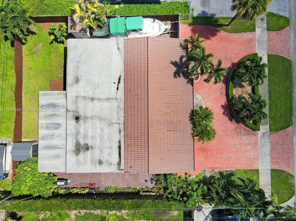 9625 SW 47th St, Miami FL 33165