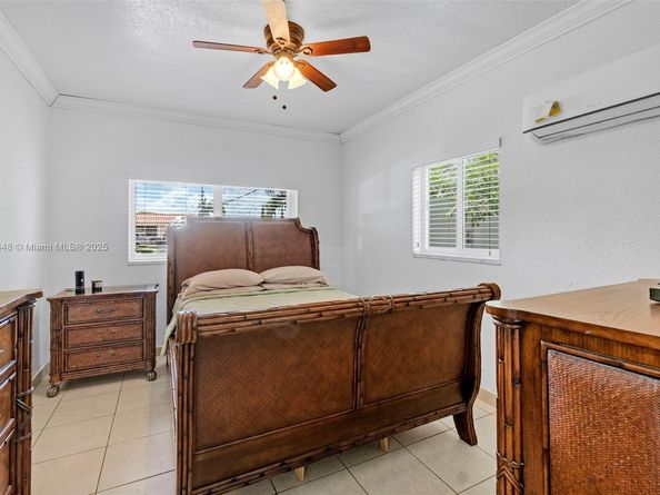 9625 SW 47th St, Miami FL 33165