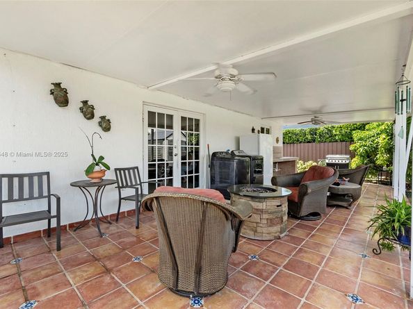 9625 SW 47th St, Miami FL 33165