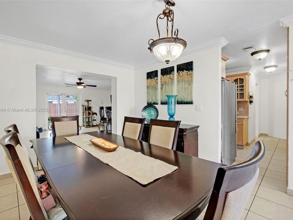 9625 SW 47th St, Miami FL 33165