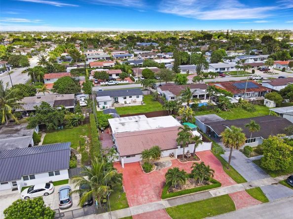 9625 SW 47th St, Miami FL 33165