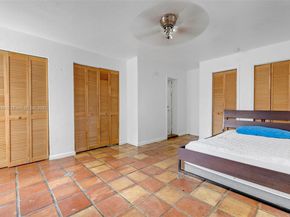 9625 SW 47th St, Miami FL 33165