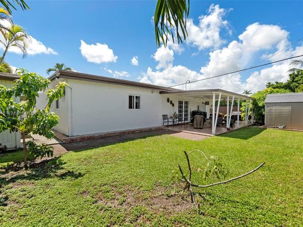 9625 SW 47th St, Miami FL 33165