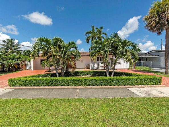 9625 SW 47th St, Miami FL 33165