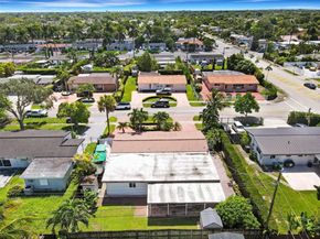 9625 SW 47th St, Miami FL 33165