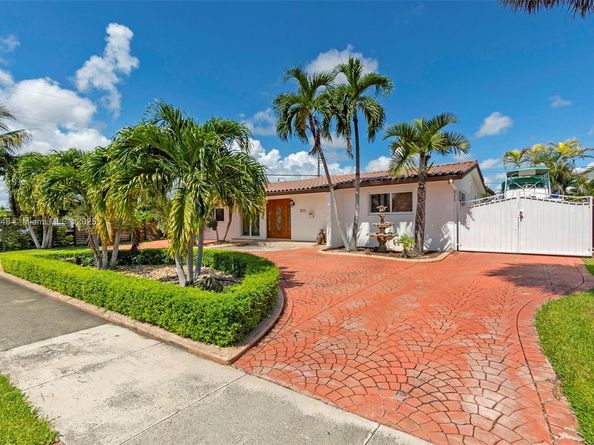 9625 SW 47th St, Miami FL 33165