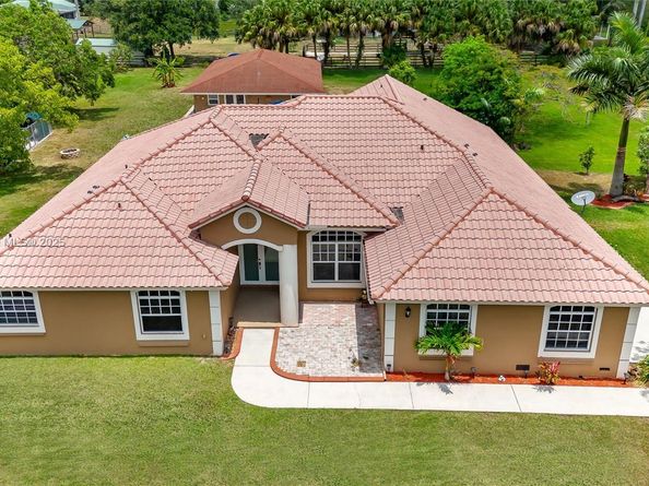 12851 Luray Rd, Southwest Ranches FL 33330