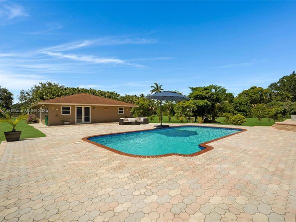 12851 Luray Rd, Southwest Ranches FL 33330