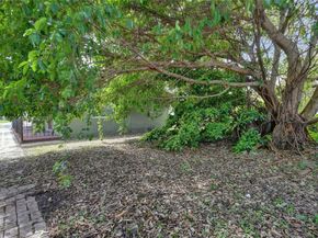 724 NW 6th St, Hallandale Beach FL 33009
