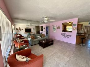 201 SE 3rd Ave, Pompano Beach FL 33060