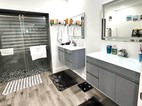 8290 Sunset Dr, Miami FL 33143