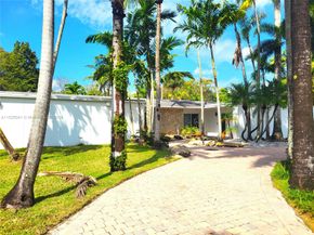 8290 Sunset Dr, Miami FL 33143