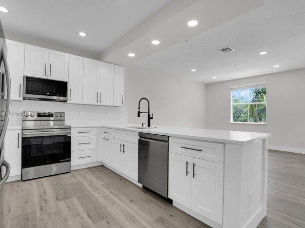 4123 Parkside Dr, Jupiter FL 33458