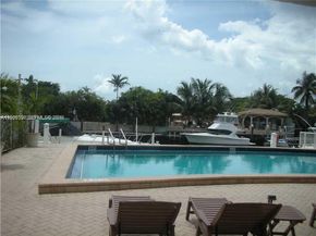2000 NE 135th St 1002, North Miami FL 33181