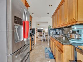 390 SE 2nd Ave J3, Deerfield Beach FL 33441