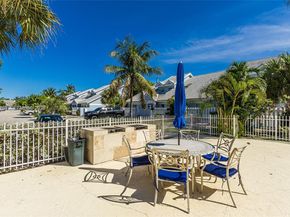 390 SE 2nd Ave J3, Deerfield Beach FL 33441