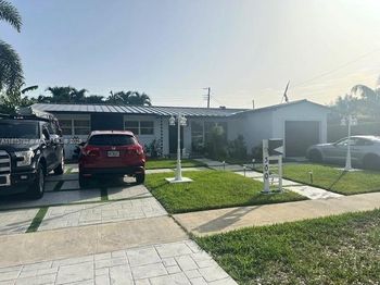 300 NW 77th Way