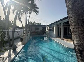 300 NW 77th Way, Pembroke Pines FL 33024