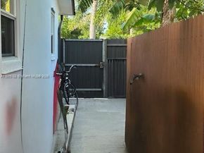 300 NW 77th Way, Pembroke Pines FL 33024