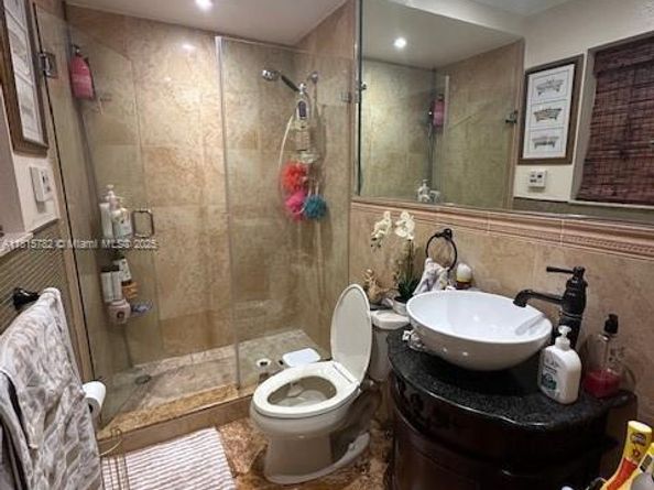 300 NW 77th Way, Pembroke Pines FL 33024