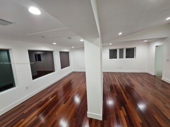 5754 NW 98th Ave, Doral FL 33178