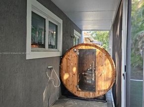 5754 NW 98th Ave, Doral FL 33178