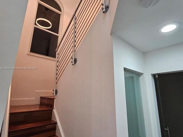 5754 NW 98th Ave, Doral FL 33178