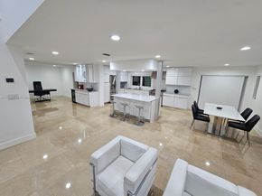 5754 NW 98th Ave, Doral FL 33178