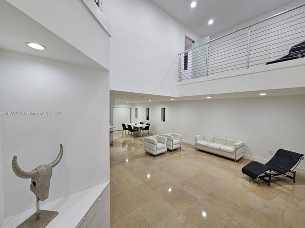 5754 NW 98th Ave, Doral FL 33178