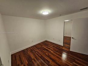 5754 NW 98th Ave, Doral FL 33178