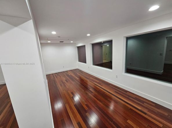 5754 NW 98th Ave, Doral FL 33178