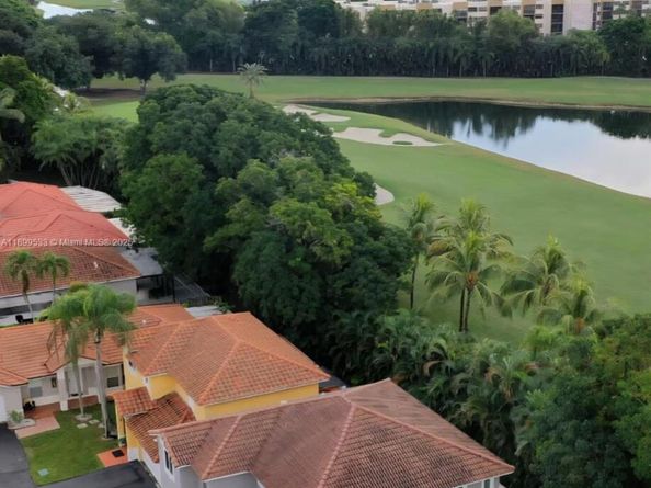 5754 NW 98th Ave, Doral FL 33178