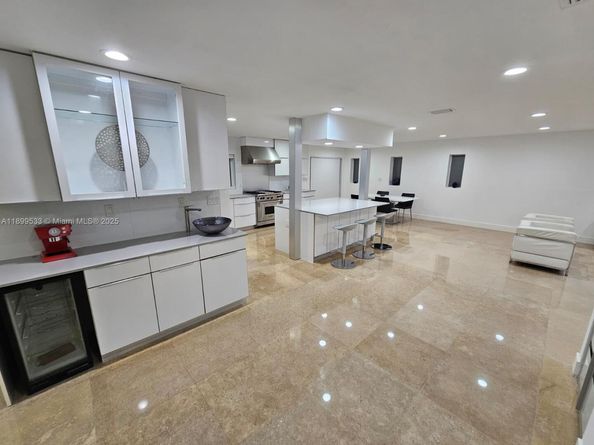 5754 NW 98th Ave, Doral FL 33178