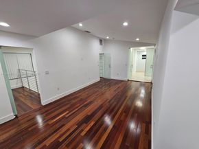 5754 NW 98th Ave, Doral FL 33178