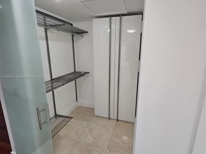 5754 NW 98th Ave, Doral FL 33178