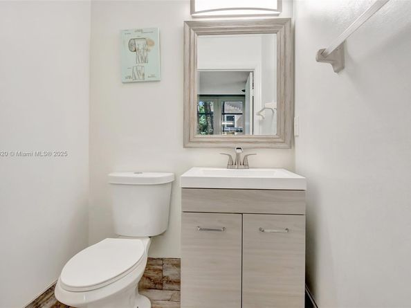 10948 NW 12th Ct, Plantation FL 33322