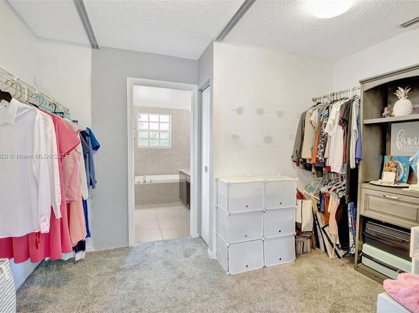 10948 NW 12th Ct, Plantation FL 33322