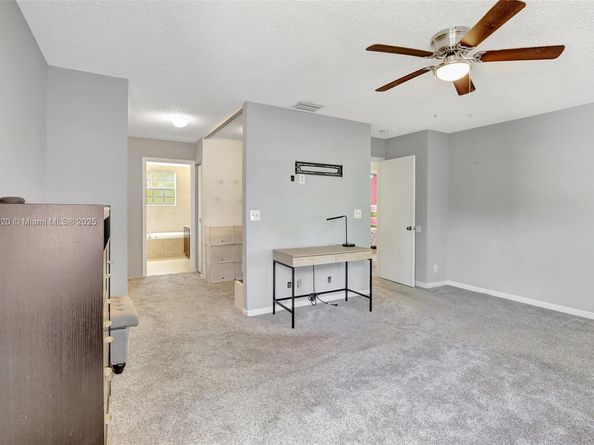 10948 NW 12th Ct, Plantation FL 33322