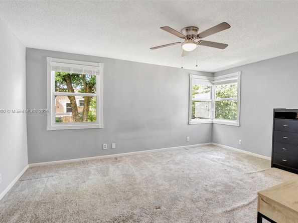 10948 NW 12th Ct, Plantation FL 33322