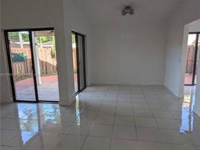 6551 NW 170th Ter, Hialeah FL 33015