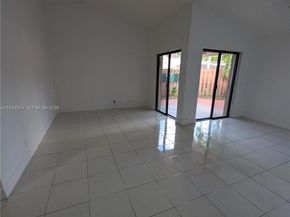 6551 NW 170th Ter, Hialeah FL 33015