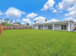 3805 Lincoln St, Hollywood FL 33021