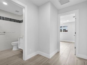 3805 Lincoln St, Hollywood FL 33021