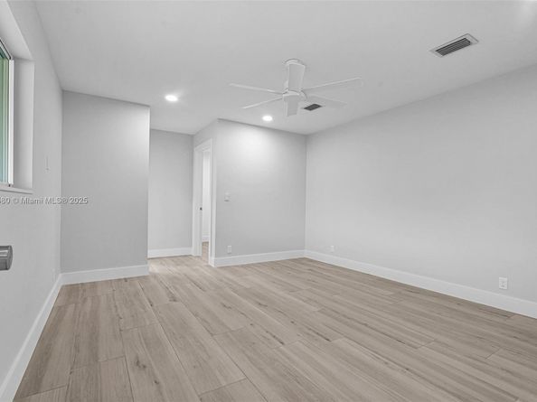 3805 Lincoln St, Hollywood FL 33021