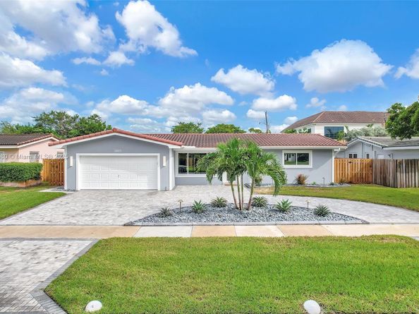 3805 Lincoln St, Hollywood FL 33021