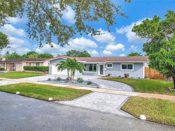 3805 Lincoln St, Hollywood FL 33021