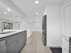 3805 Lincoln St, Hollywood FL 33021