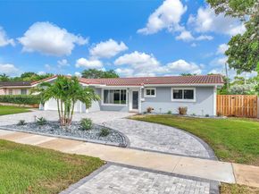 3805 Lincoln St, Hollywood FL 33021